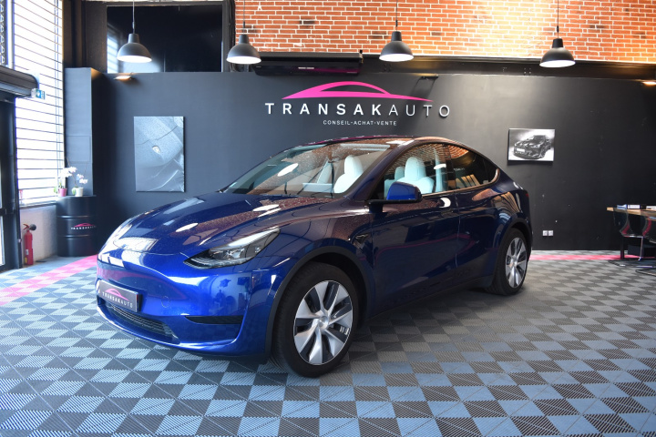 TESLA MODEL Y