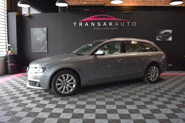 AUDI A4 AVANT