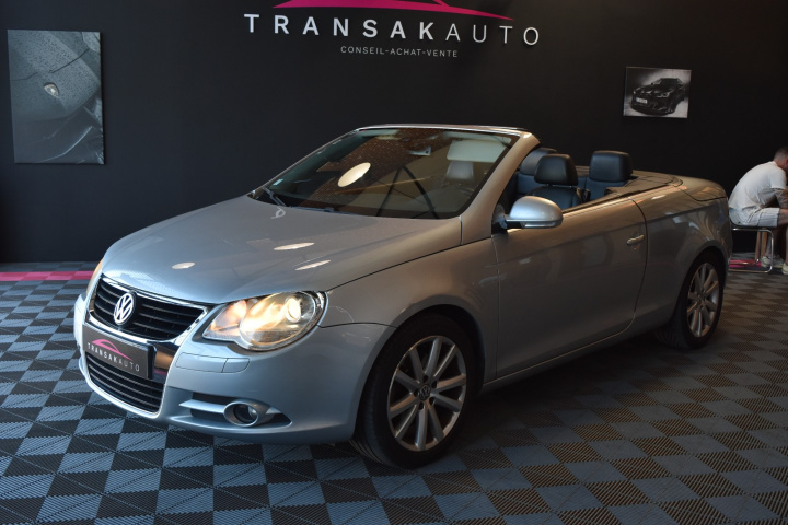 VOLKSWAGEN EOS