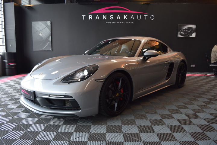 PORSCHE 718 CAYMAN