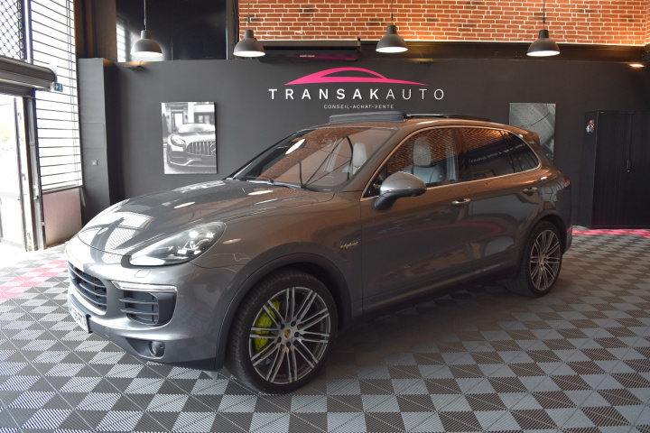 PORSCHE CAYENNE S E-HYBRID