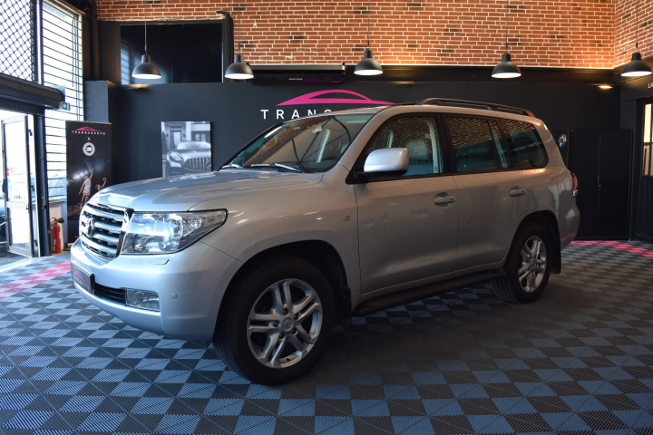 TOYOTA LAND CRUISER SW II